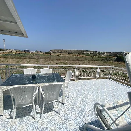 Denize 5 Dakika Ve Doga Evi Apartment Cesme